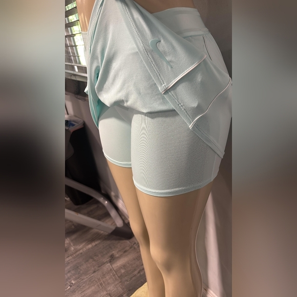 Nike Dri-FIT Light Blue Skirt - Picture 6 of 8